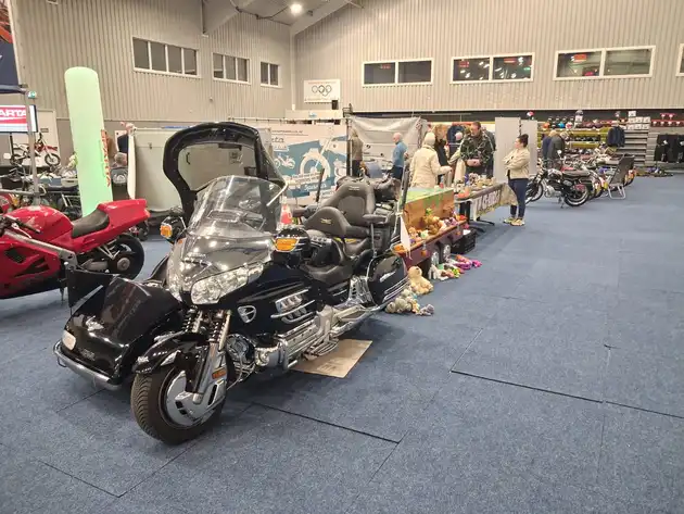 Verslag van de 11de editie van de Classic motor en bromfietsenbeurs Leek. CS-Riders